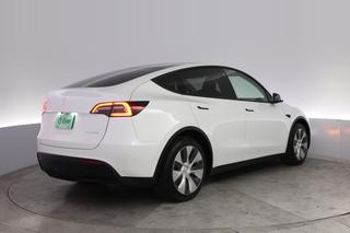 2023 Tesla Model Y — photo 2 of 24
