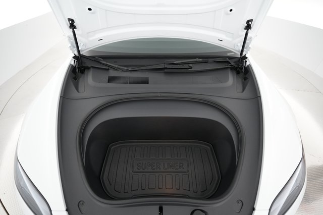 2025 Tesla Model 3 — photo 21 of 24