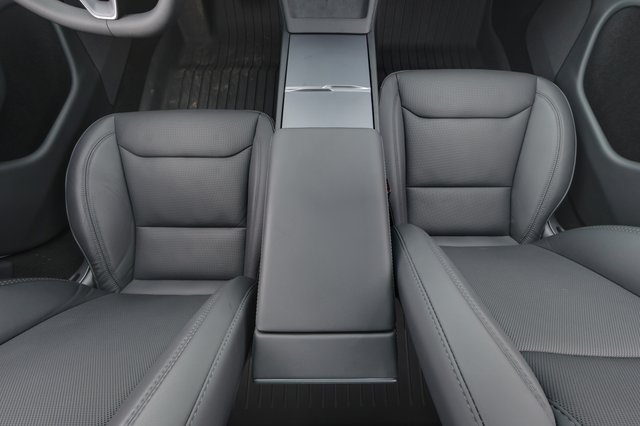 2025 Tesla Model 3 — photo 20 of 24