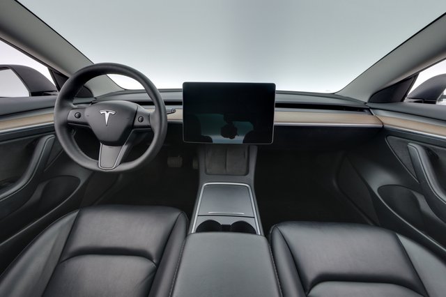 2023 Tesla Model 3 — photo 21 of 24