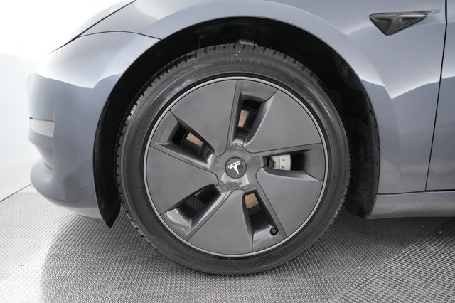 2023 Tesla Model 3 — photo 16 of 24