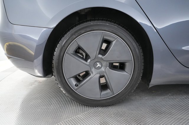 2023 Tesla Model 3 — photo 7 of 24