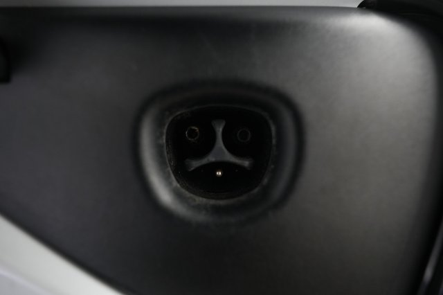 2026 Tesla Model Y — photo 8 of 21