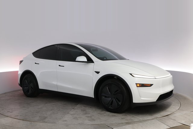 2026 Tesla Model Y — photo 11 of 21