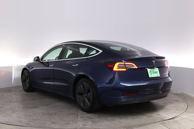 2019 Tesla Model 3 — photo 13 of 22