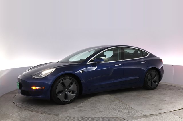 2019 Tesla Model 3 — photo 14 of 22