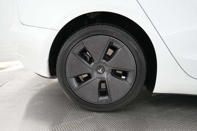 2023 Tesla Model 3 — photo 13 of 21