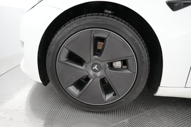 2023 Tesla Model 3 — photo 14 of 21
