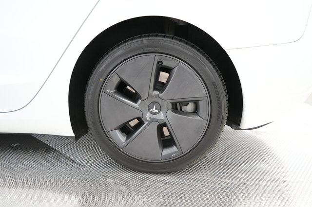 2023 Tesla Model 3 — photo 15 of 21