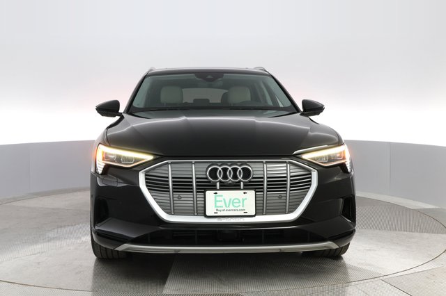 2019 Audi e-tron — photo 5 of 35