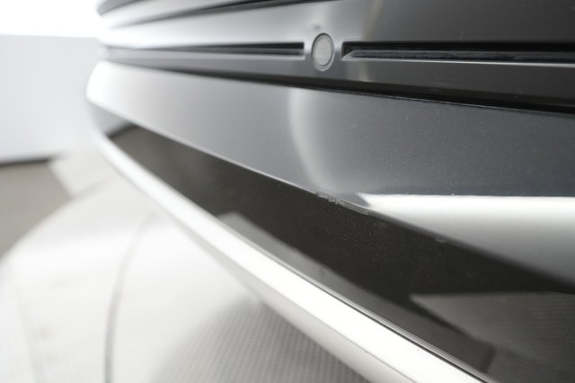 2019 Audi e-tron — photo 24 of 35