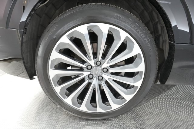 2019 Audi e-tron — photo 11 of 35