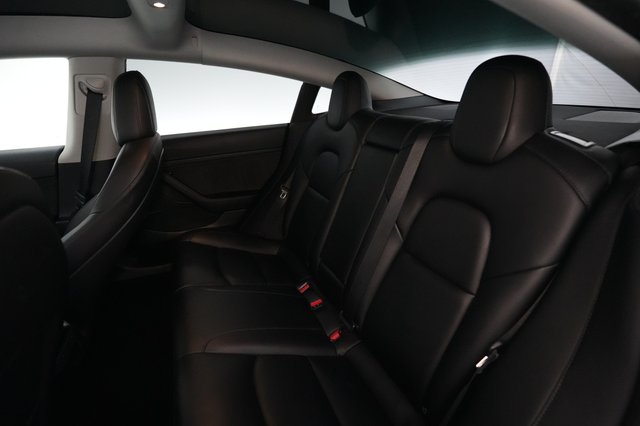 2022 Tesla Model 3 — photo 19 of 23