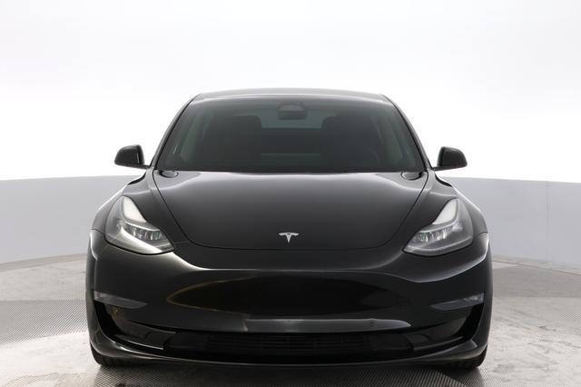 2022 Tesla Model 3 — photo 9 of 23