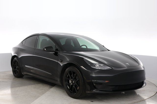 2022 Tesla Model 3 — photo 10 of 23