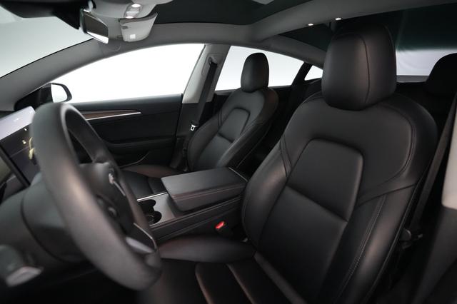 2022 Tesla Model 3 — photo 3 of 23