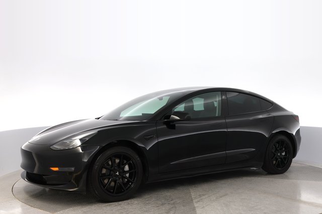 2022 Tesla Model 3 — photo 14 of 23
