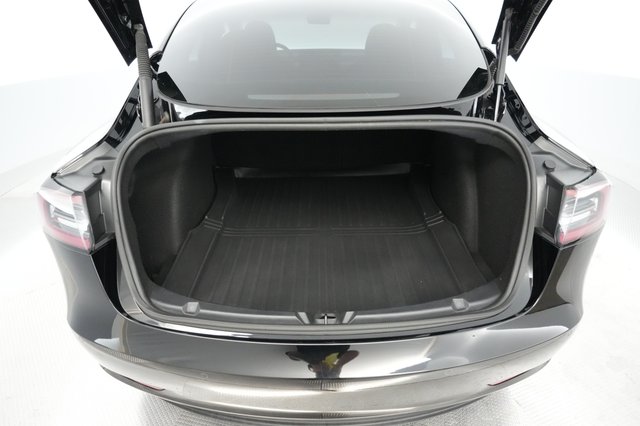 2022 Tesla Model 3 — photo 6 of 23