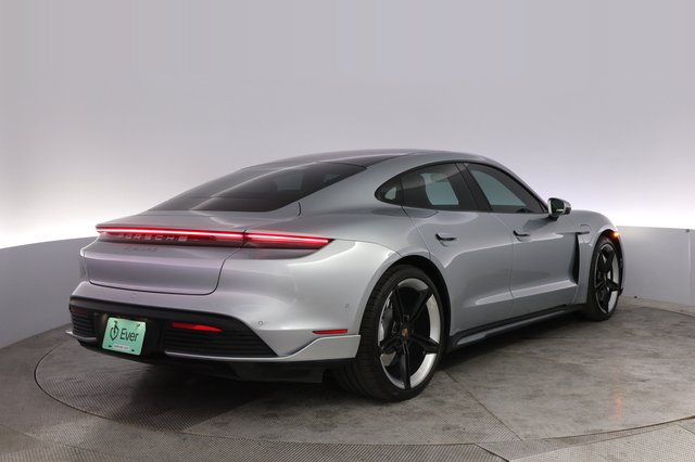 2020 Porsche Taycan — photo 2 of 24