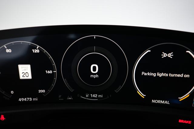 2020 Porsche Taycan — photo 5 of 24