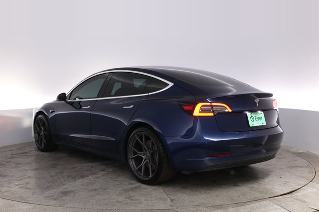 2019 Tesla Model 3 — photo 13 of 29