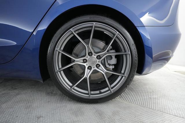 2019 Tesla Model 3 — photo 7 of 29