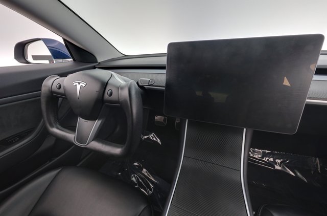 2019 Tesla Model 3 — photo 20 of 29