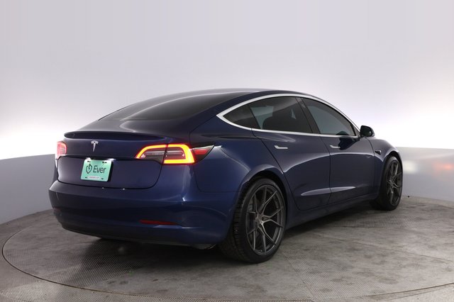 2019 Tesla Model 3 — photo 2 of 29