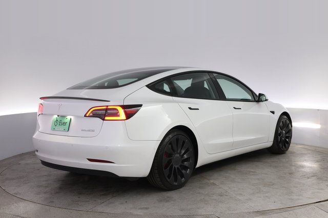 2022 Tesla Model 3 — photo 2 of 22
