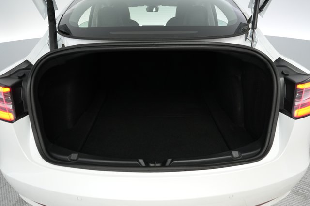 2022 Tesla Model 3 — photo 6 of 22