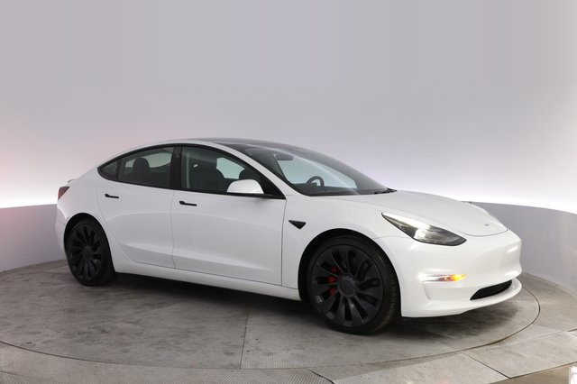 2022 Tesla Model 3 — photo 11 of 22