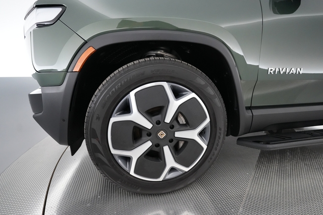 2024 Rivian R1S