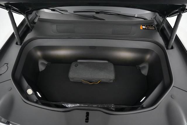 2024 Rivian R1S