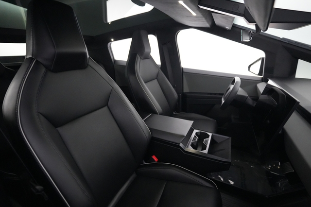 2025 Tesla Cybertruck