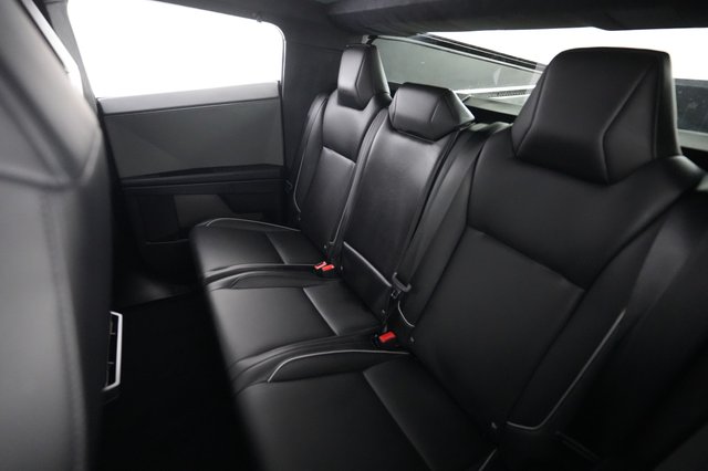 2025 Tesla Cybertruck — photo 13 of 20