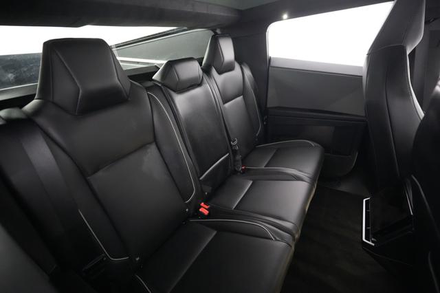 2025 Tesla Cybertruck — photo 4 of 20