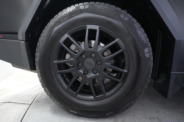 2025 Tesla Cybertruck