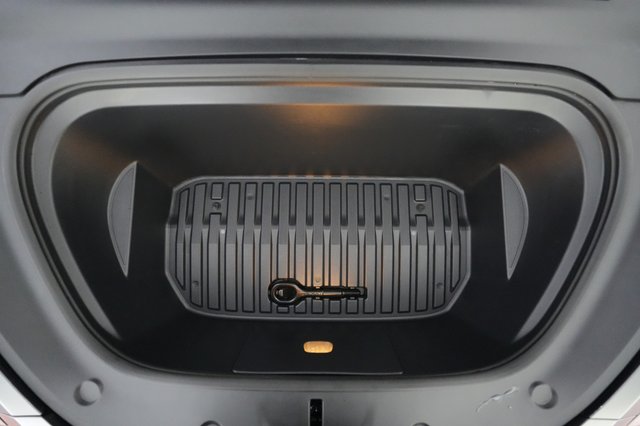 2024 Tesla Model Y — photo 23 of 24