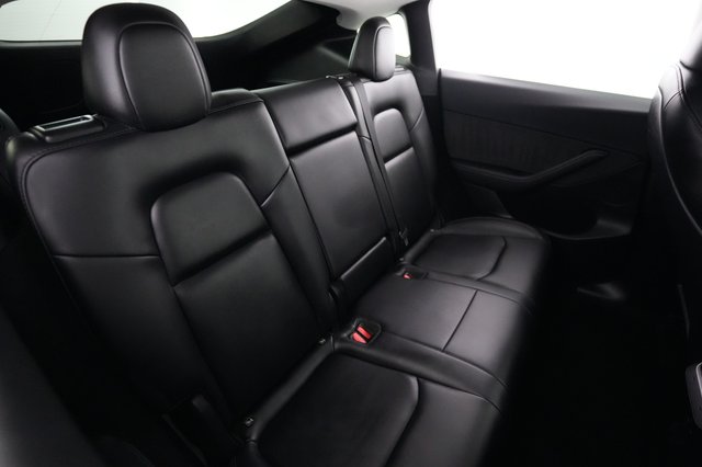 2024 Tesla Model Y — photo 4 of 24