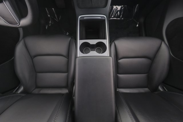 2024 Tesla Model Y — photo 22 of 24