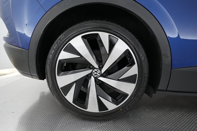 2021 Volkswagen ID.4 — photo 15 of 21