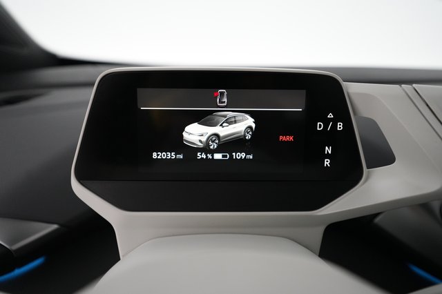 2021 Volkswagen ID.4 — photo 5 of 21