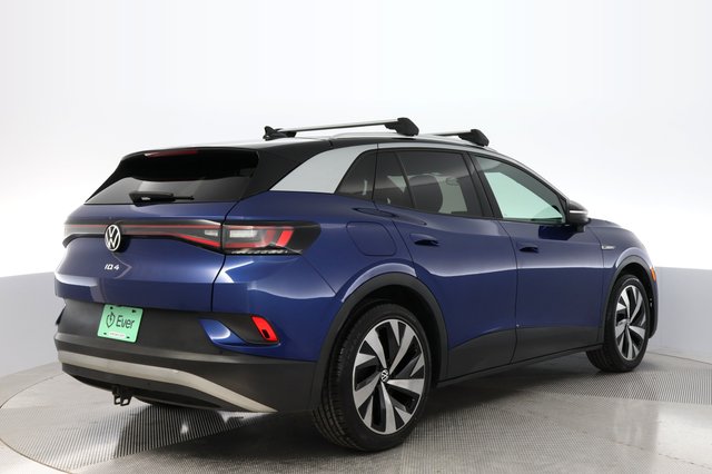 2021 Volkswagen ID.4 — photo 2 of 21