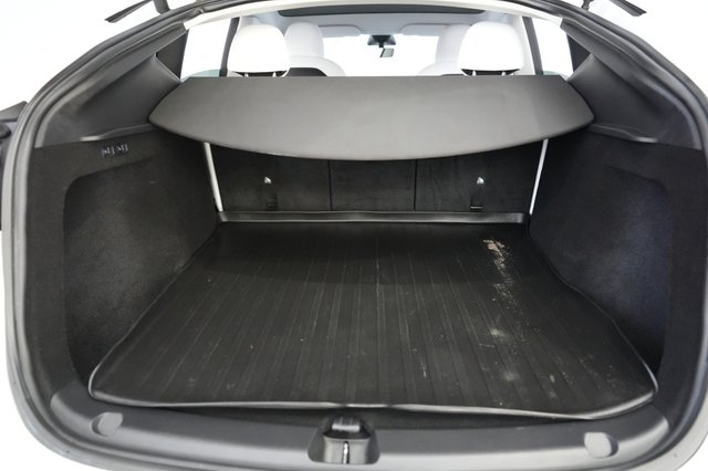 2023 Tesla Model Y — photo 6 of 25