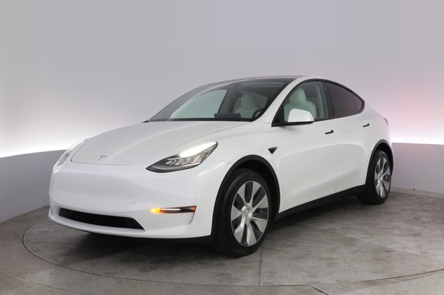 2023 Tesla Model Y — VIN 7SAYGDEE9PF605286