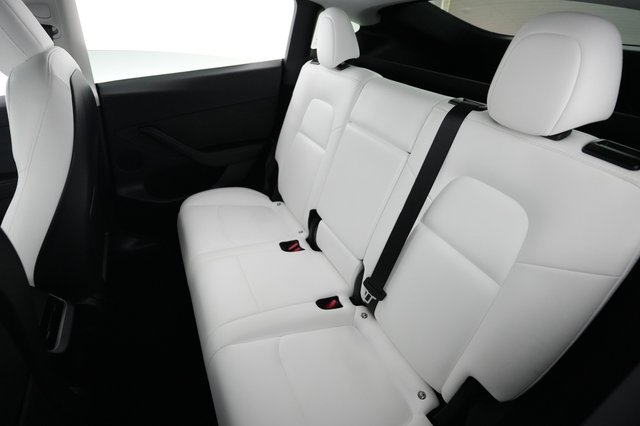 2023 Tesla Model Y — photo 19 of 25
