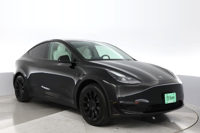2023 Tesla Model Y — photo 9 of 21