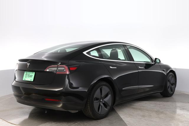 2019 Tesla Model 3 — photo 2 of 24