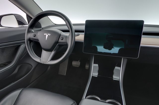 2019 Tesla Model 3 — photo 20 of 24