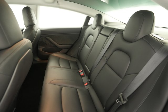 2019 Tesla Model 3 — photo 19 of 24